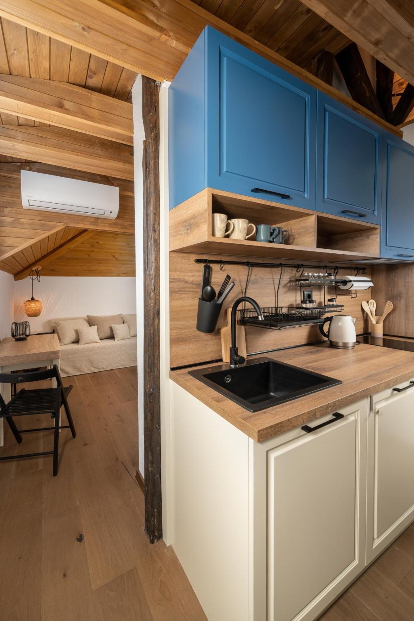 Gurgulyat View - 1 Bedroom Loft Διαμέρισμα